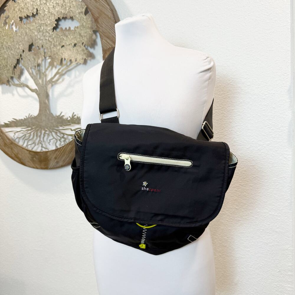Sherpani Crossbody Messenger Bag Black Green Yellow Gray